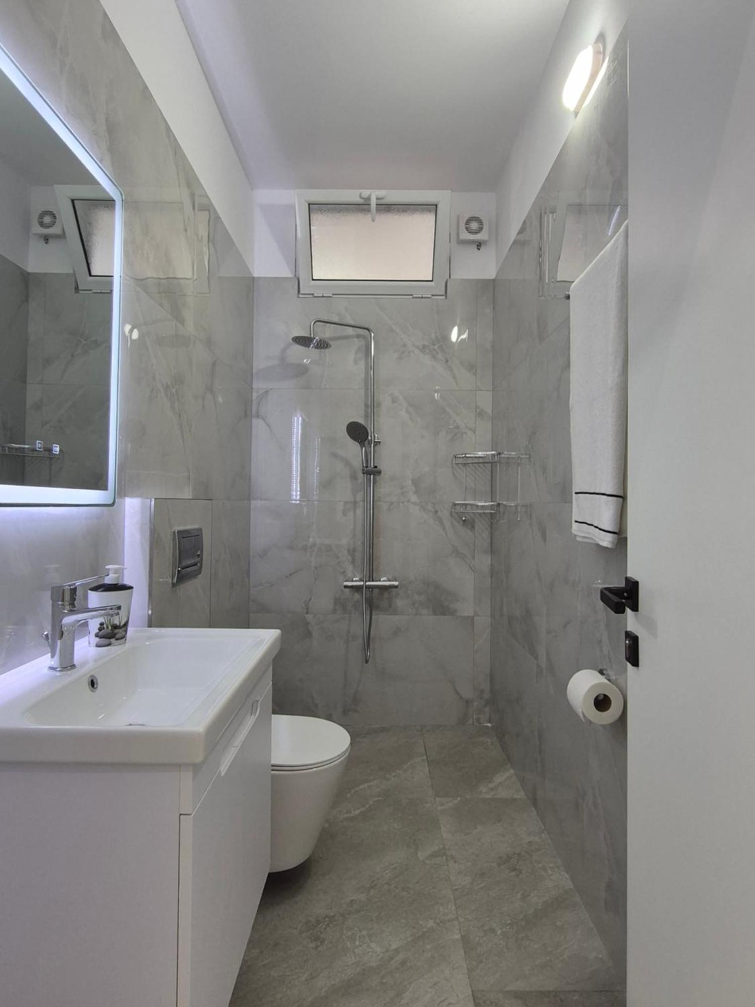 Vila Roxhest Sarande Bagian luar foto