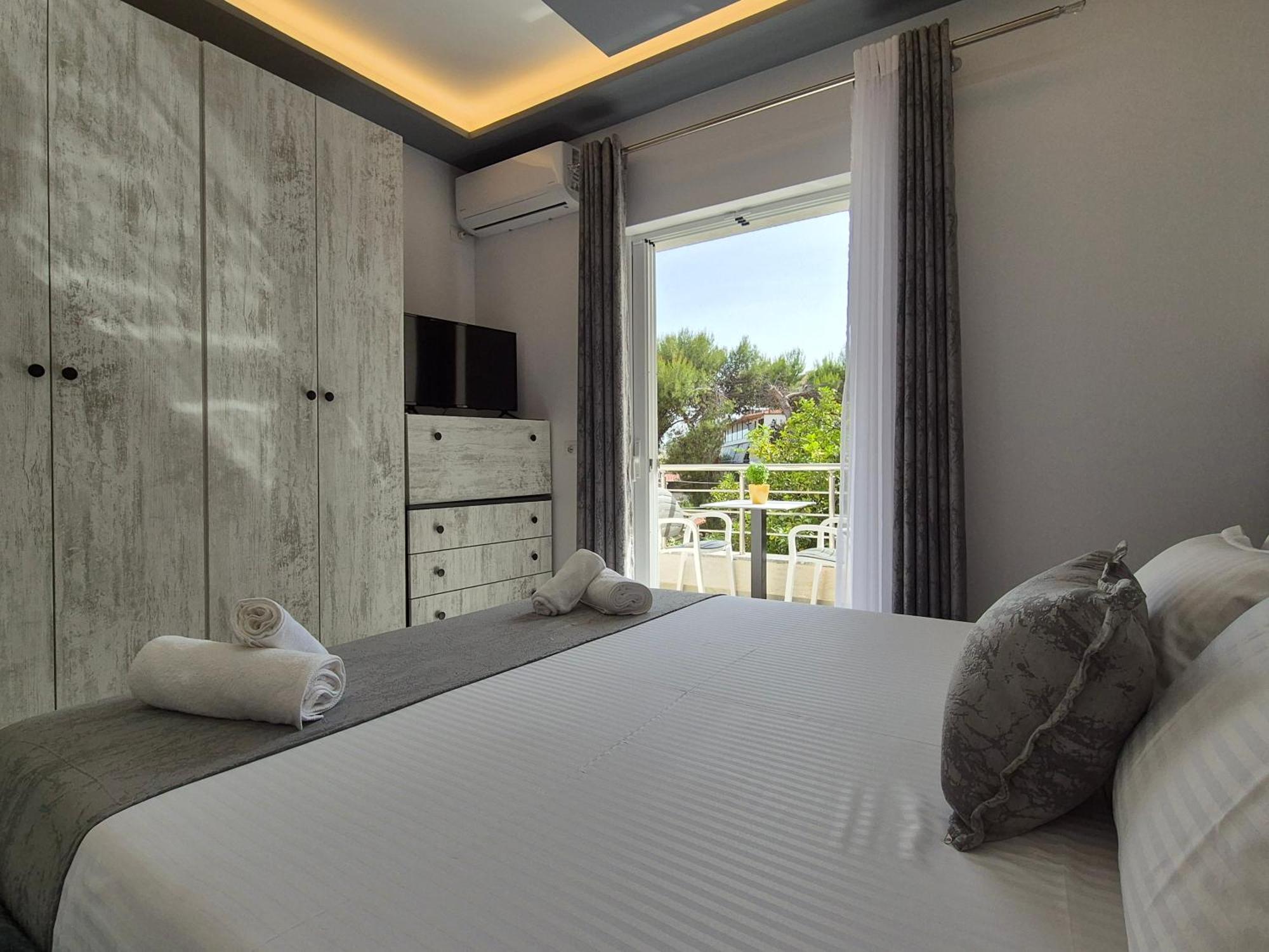 Vila Roxhest Sarande Bagian luar foto