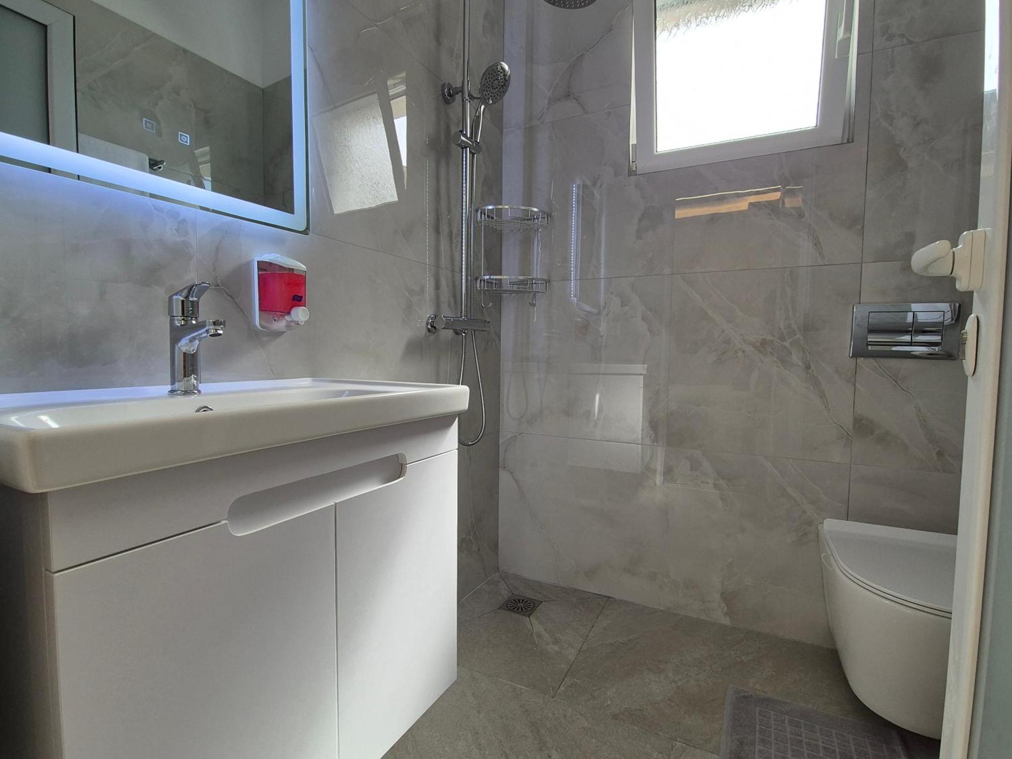 Vila Roxhest Sarande Bagian luar foto